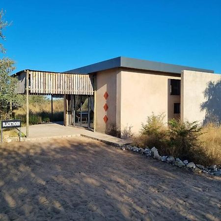 Hackberry House Black Thorn Cottage, Off Grid Khemsbok Luaran gambar